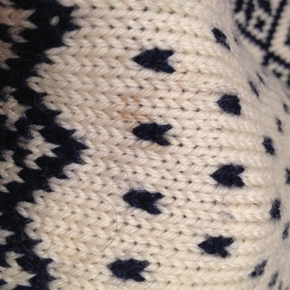 Dale of Norway wool snowflakes sweater - Picture 7 of 8